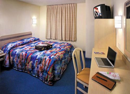 Motel 6-Portland, Or - Грешем Номер фото