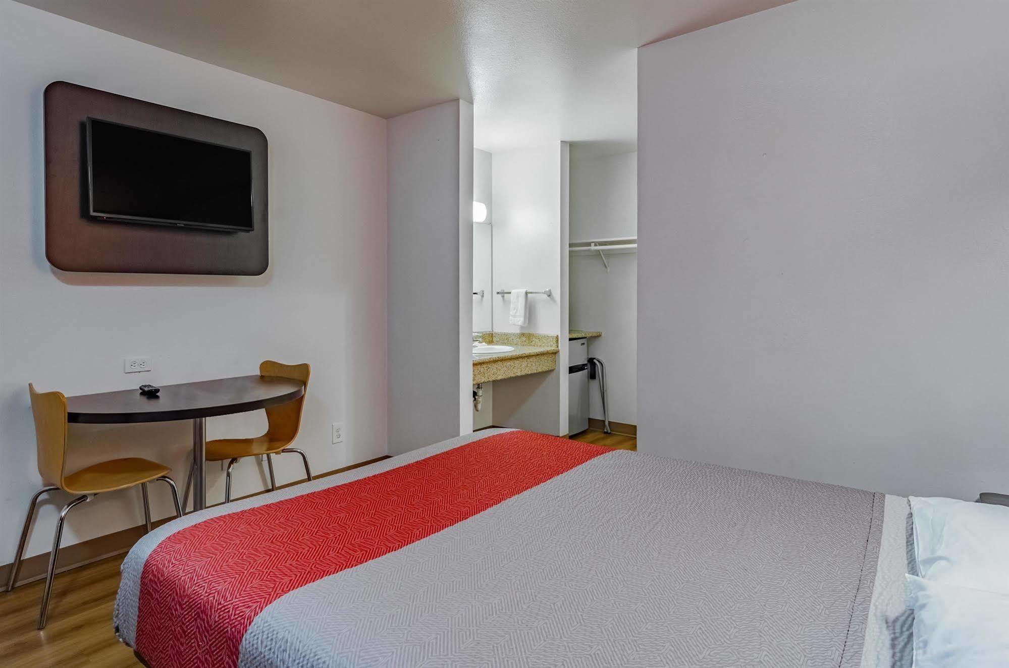 Motel 6-Portland, Or - Грешем Экстерьер фото