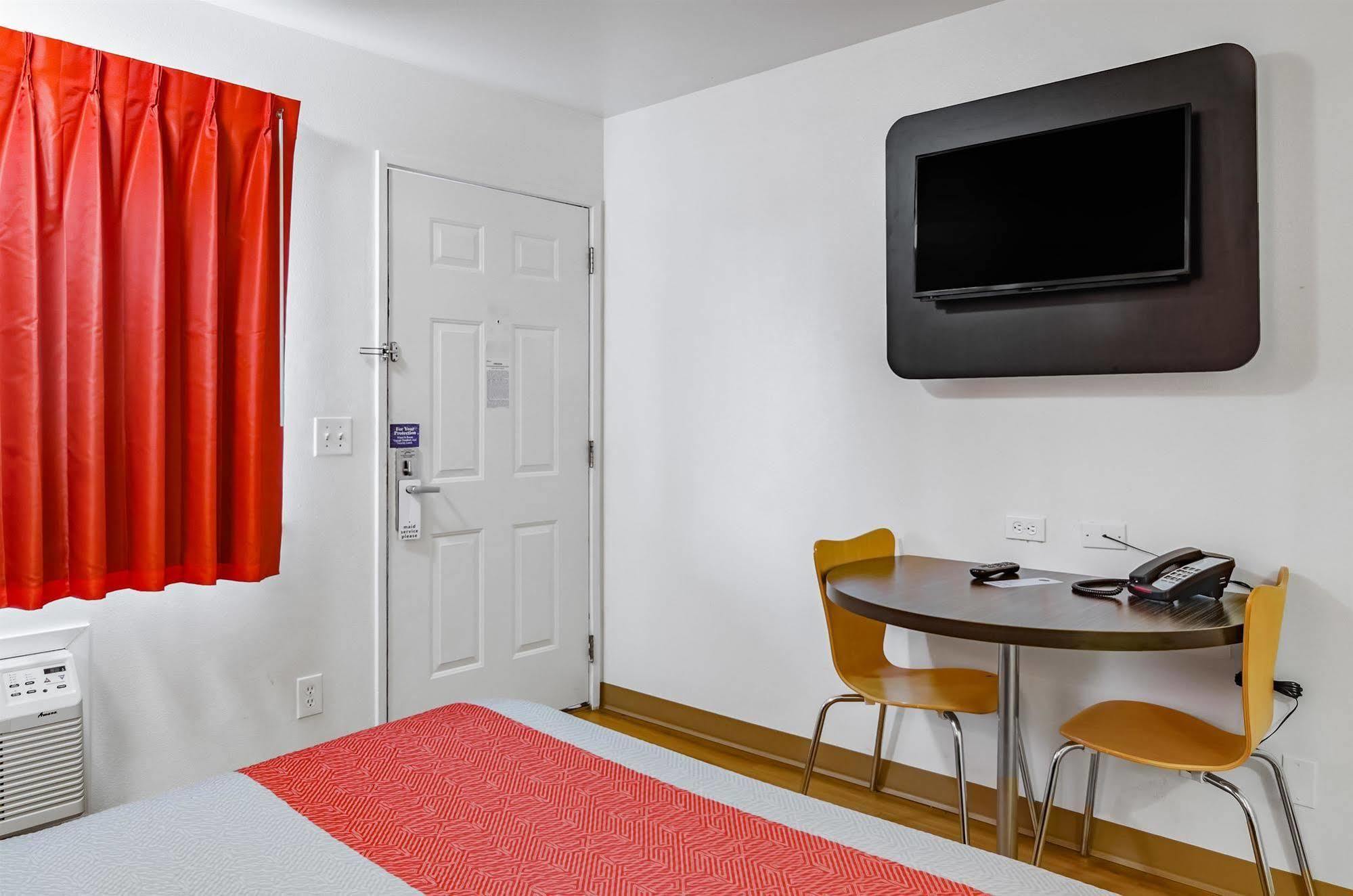Motel 6-Portland, Or - Грешем Экстерьер фото