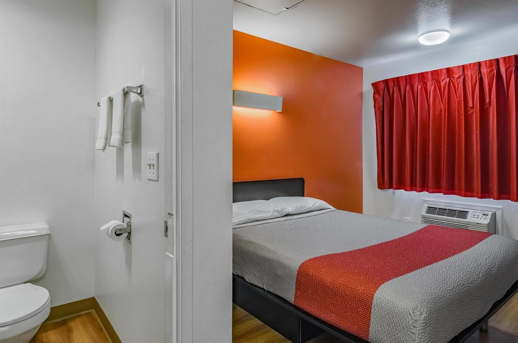 Motel 6-Portland, Or - Грешем Экстерьер фото