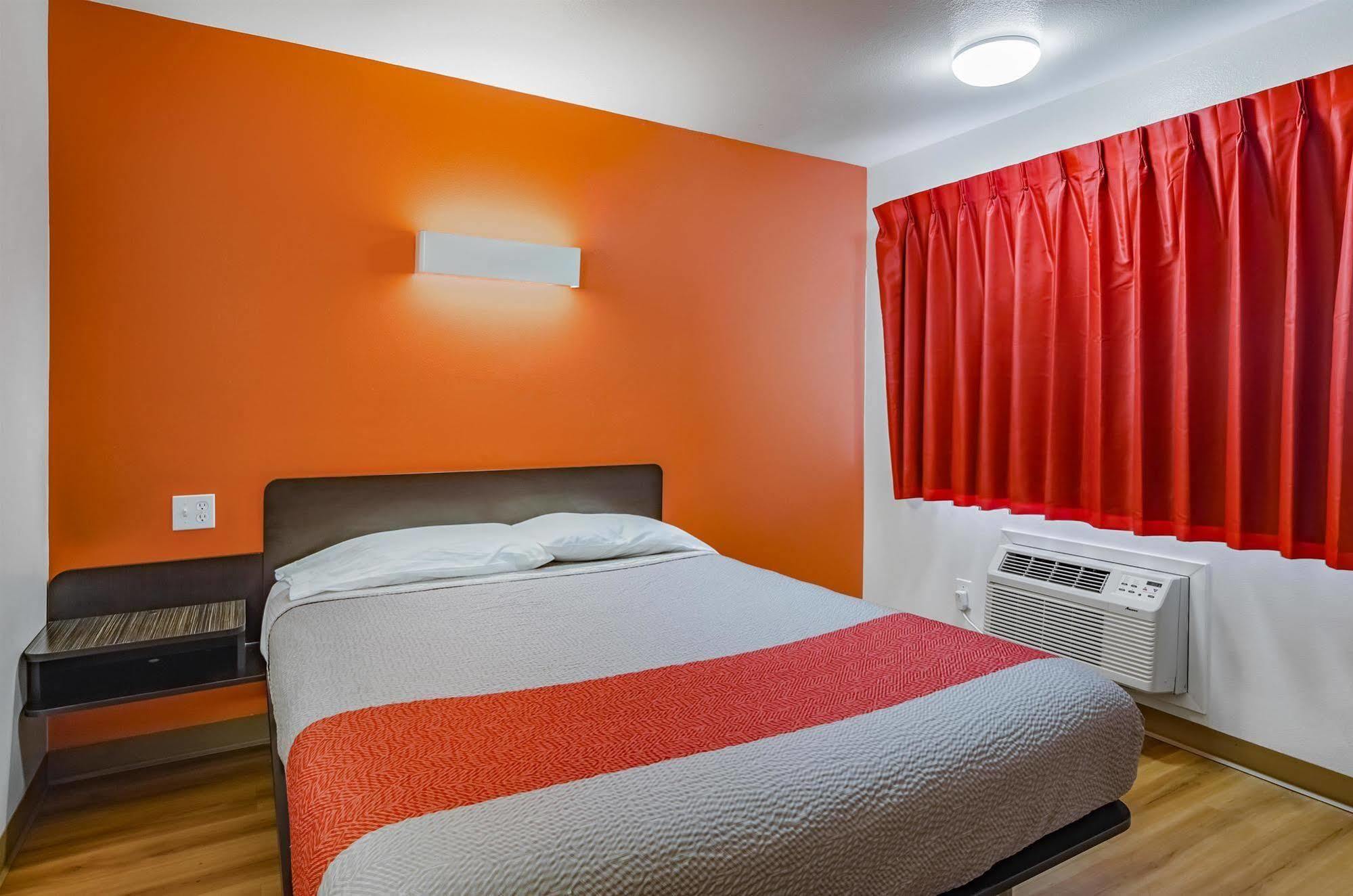 Motel 6-Portland, Or - Грешем Экстерьер фото