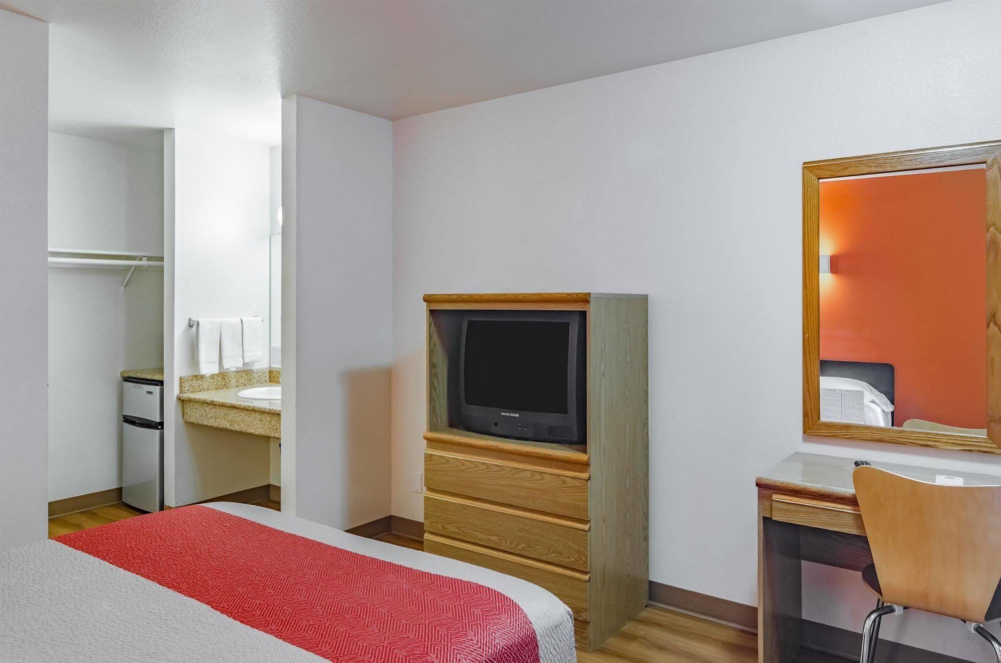 Motel 6-Portland, Or - Грешем Экстерьер фото