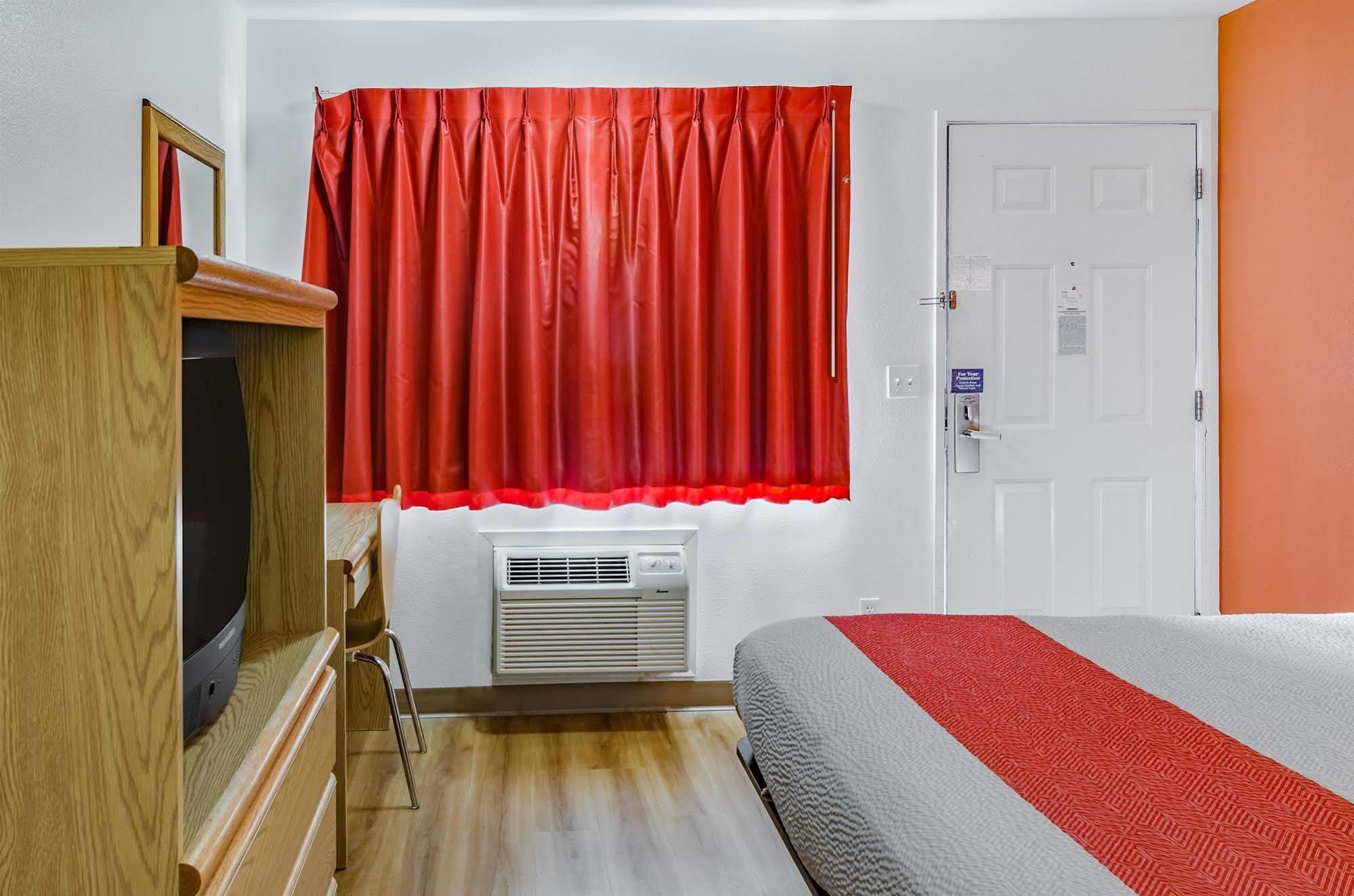 Motel 6-Portland, Or - Грешем Экстерьер фото
